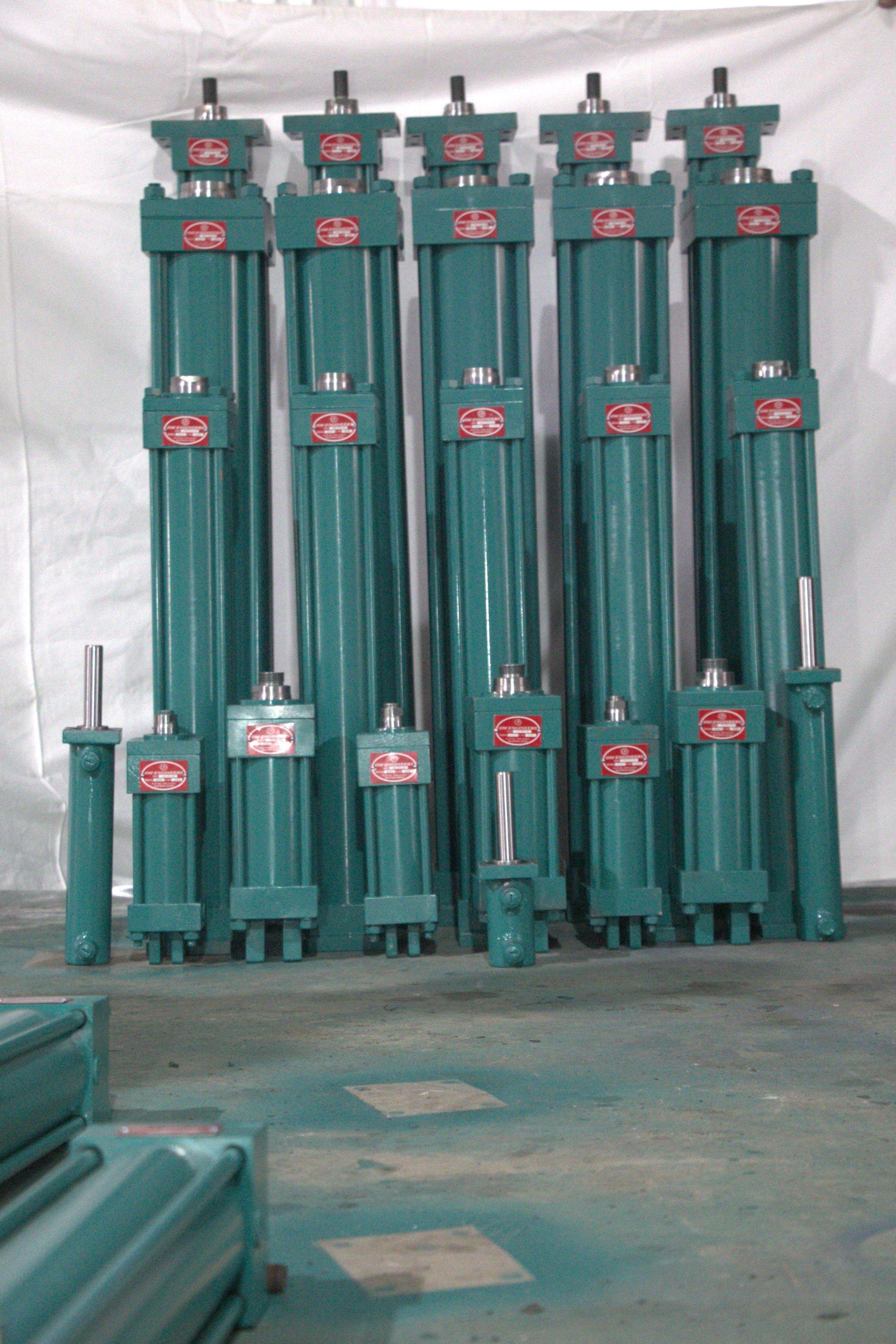 Hydraulic cylinder — OM Engineers